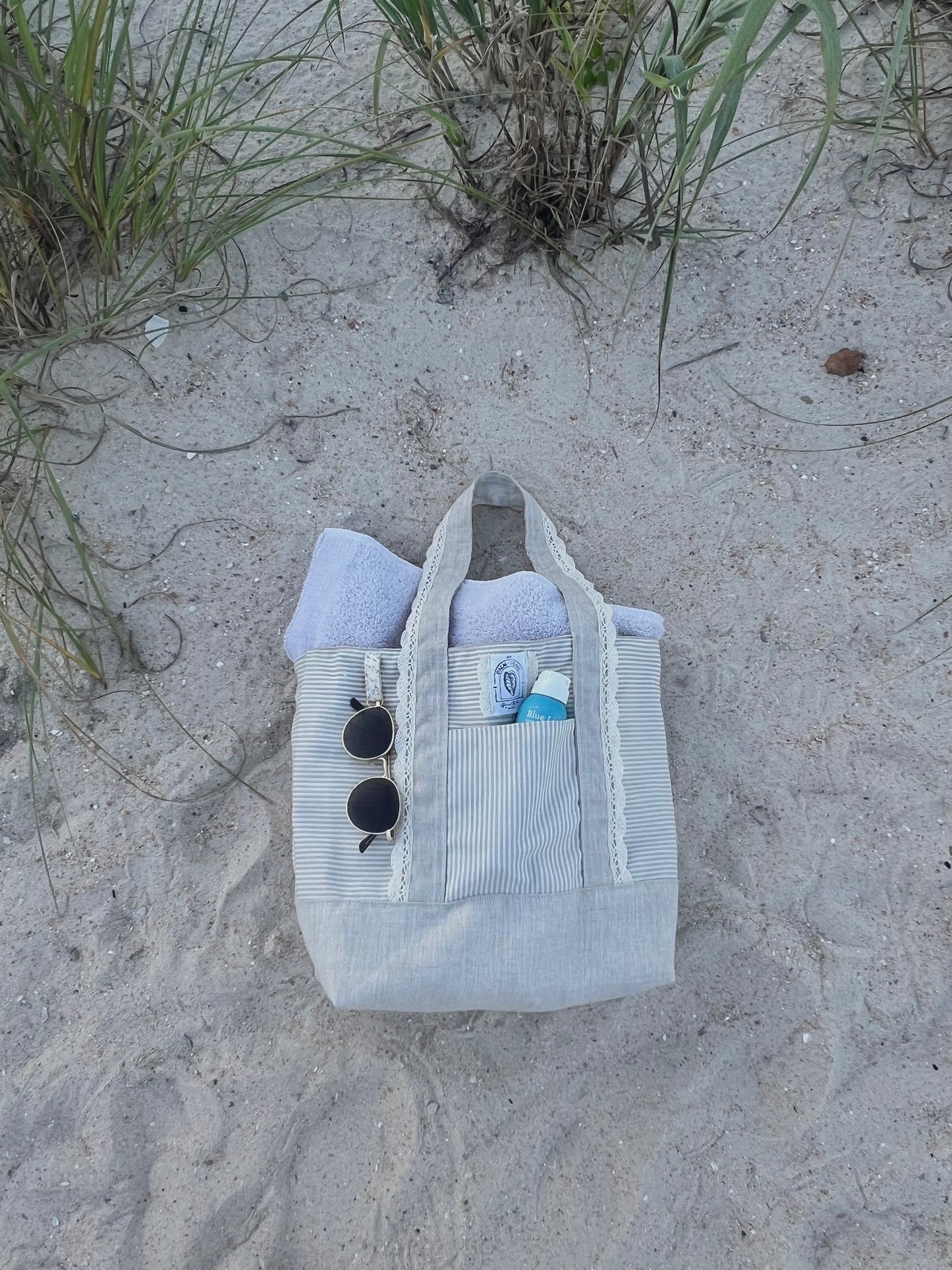 Seaside Stripe Tote – Tan Pinstripe