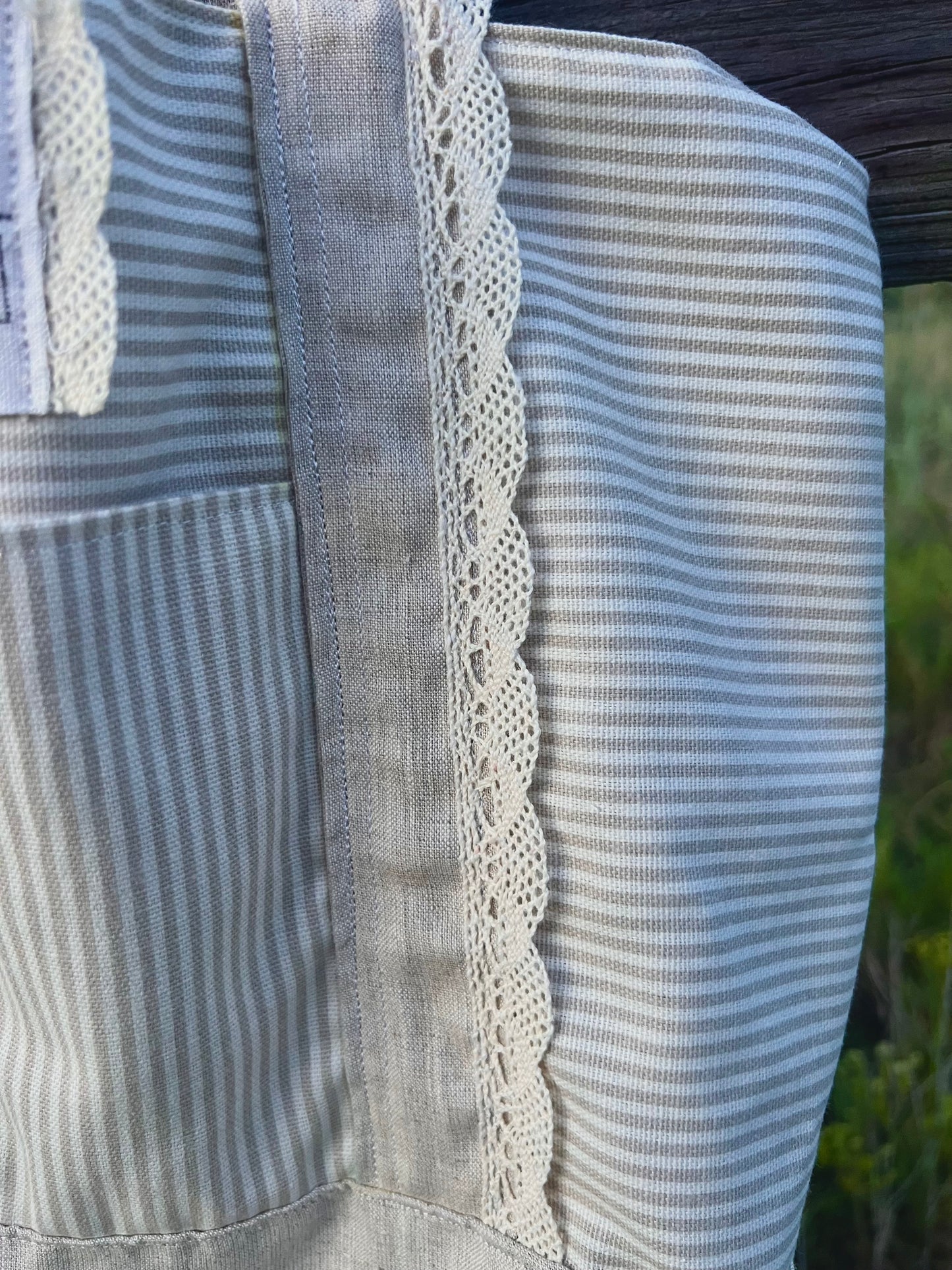 Seaside Stripe Tote – Tan Pinstripe