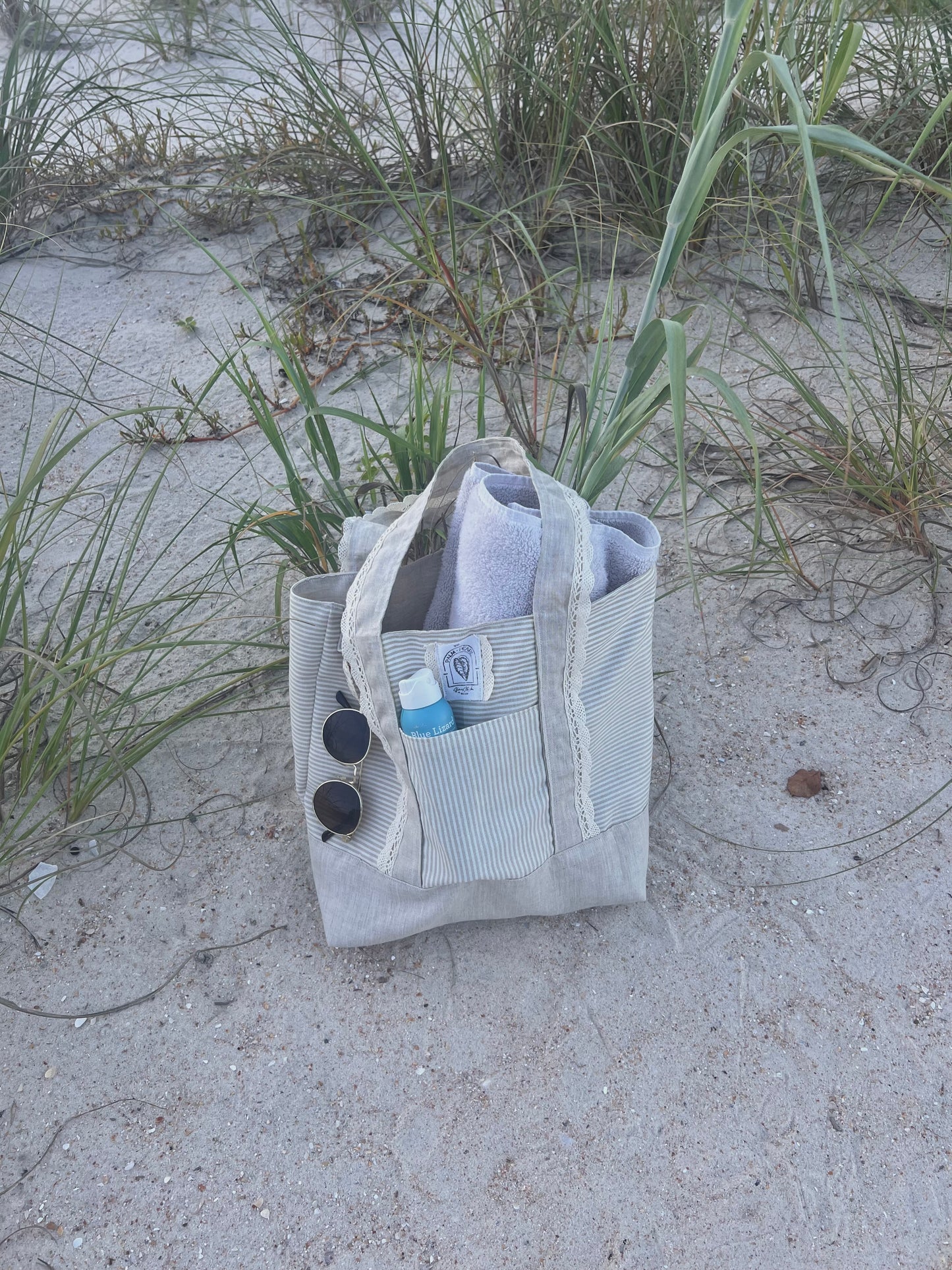 Seaside Stripe Tote – Tan Pinstripe