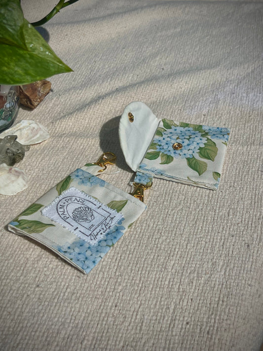 Hydrangea Breeze - Airpod Pouch