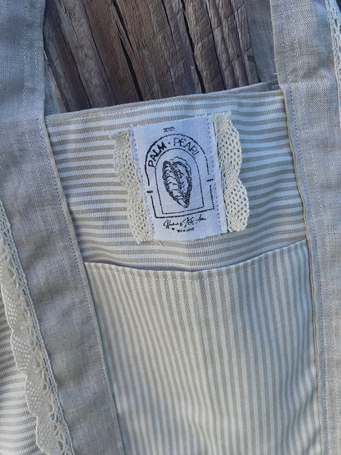 Seaside Stripe Tote – Tan Pinstripe