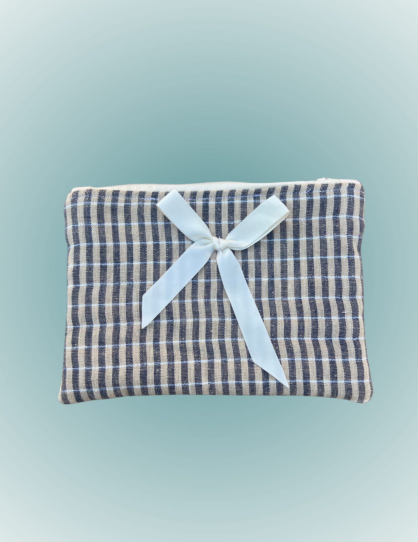 Harbor Plaid - Medium Zip Pouch with Bow