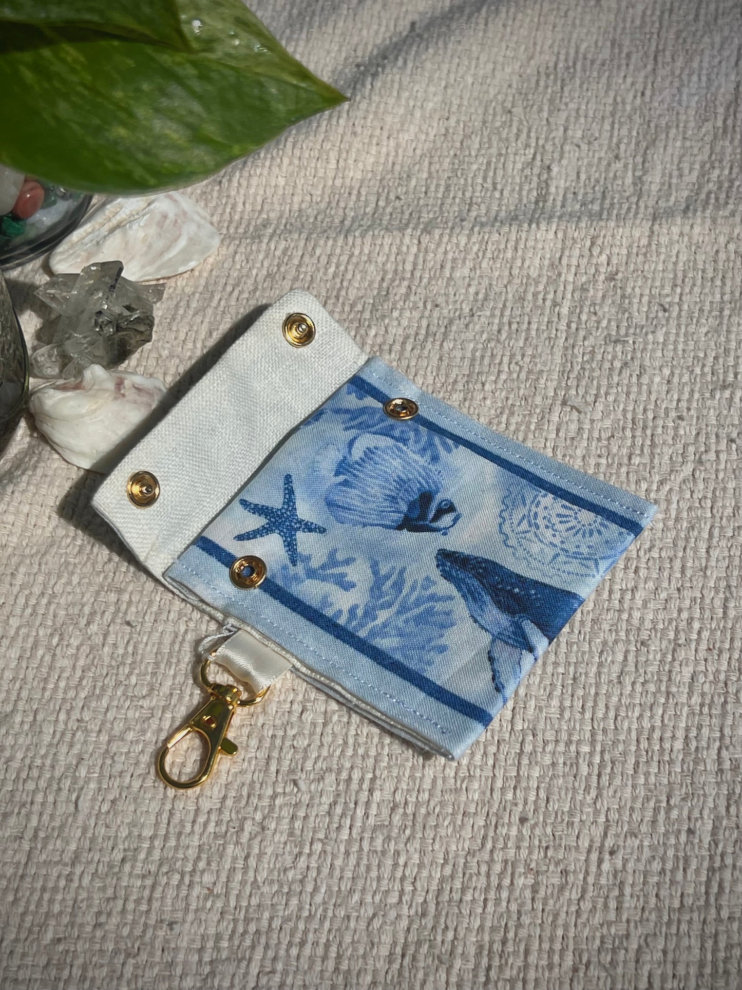 Oceans Treasures - Pocket Pouch